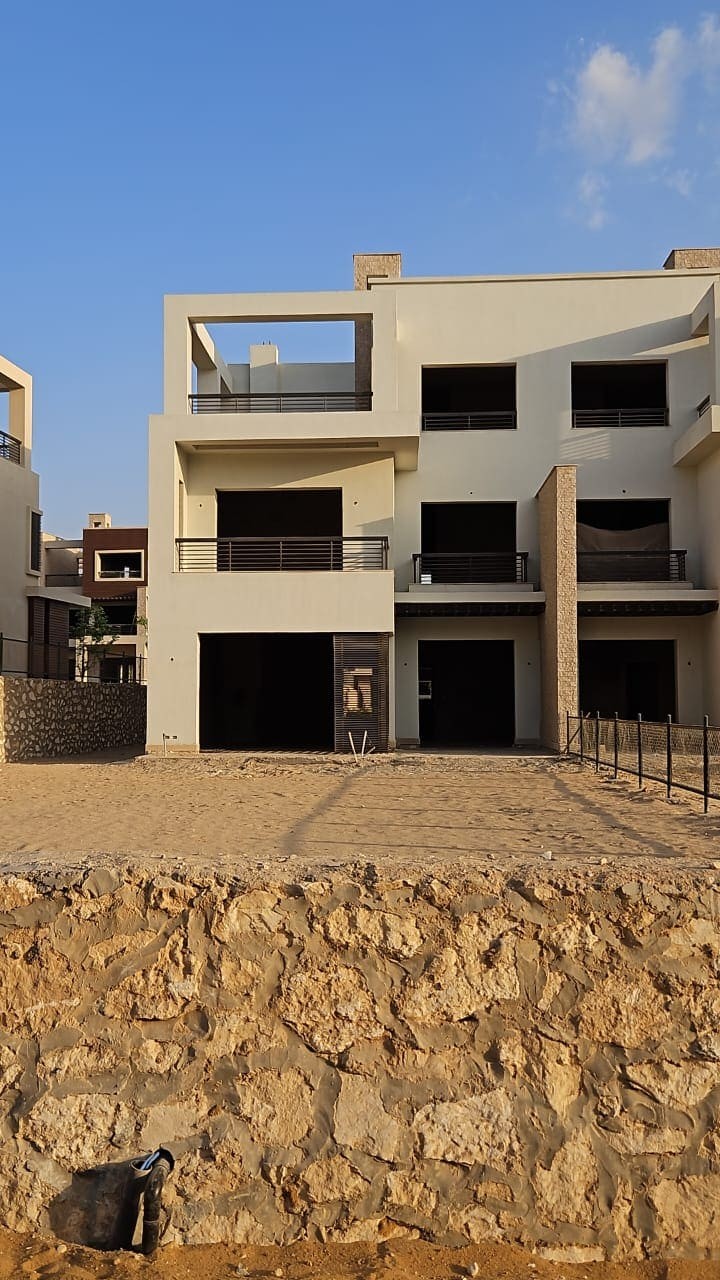 Corner Townhouse For Sale At New Giza - Kingsrange