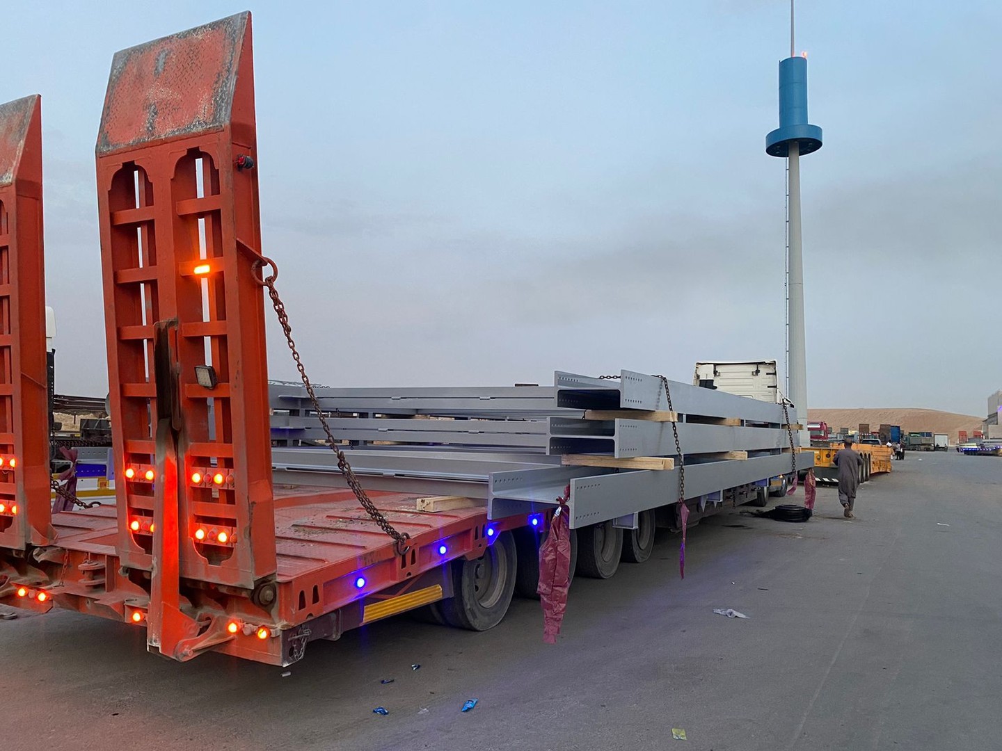 نقل آمن للمعدات الضخمة والحلال عبر مدن المملكة